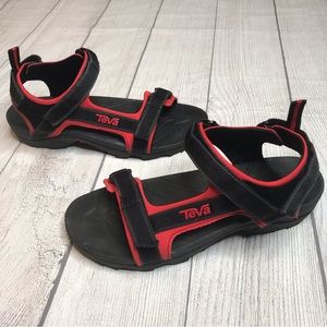 Teva Putian Tanza Hiking Sandals Black & Red Big Kid Size 5